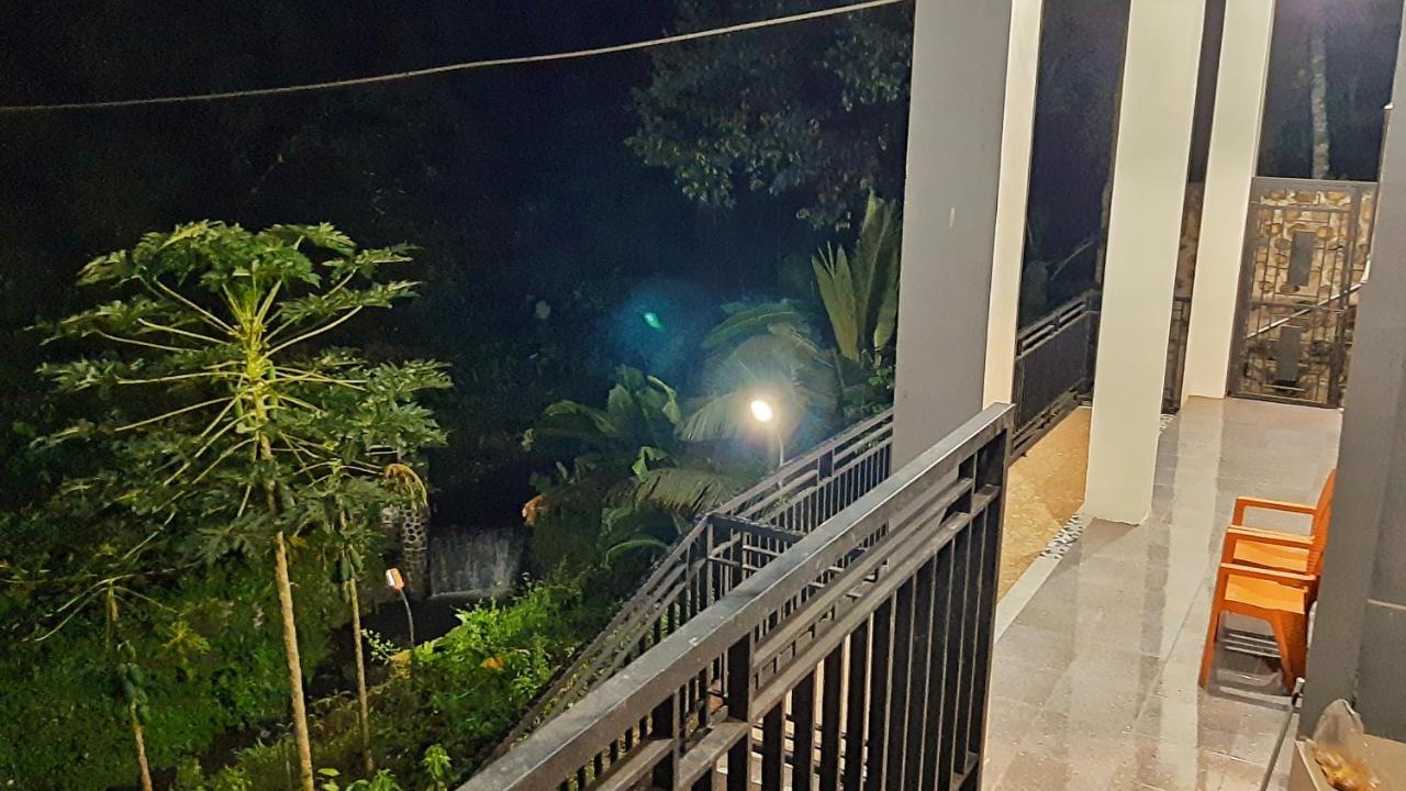 Kelapa Gading Villas Баньюванги Экстерьер фото